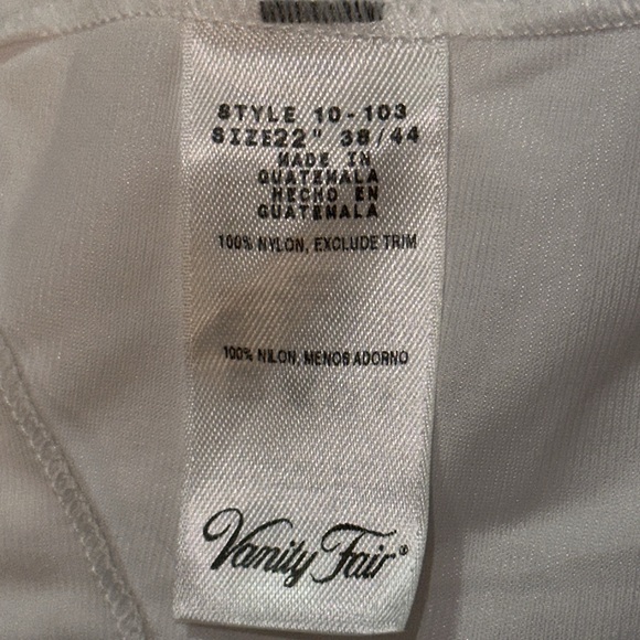 Vanity Fair white adjustable strap slip Size 22” 38/44 💕 - Picture 5 of 6
